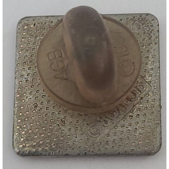 Beer Crossing Vintage Lapel Pin - Picture 2 of 3